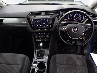 VOLKSWAGEN GOLF TOURAN 2017