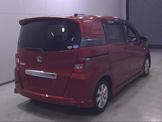 HONDA FREED 2011