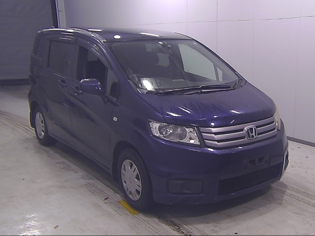 HONDA FREED 2010