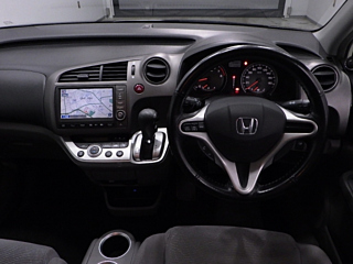 HONDA STREAM 2010