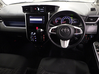 TOYOTA ROOMY 2020