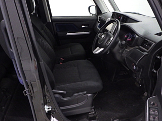 TOYOTA ROOMY 2020