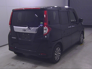 TOYOTA ROOMY 2020