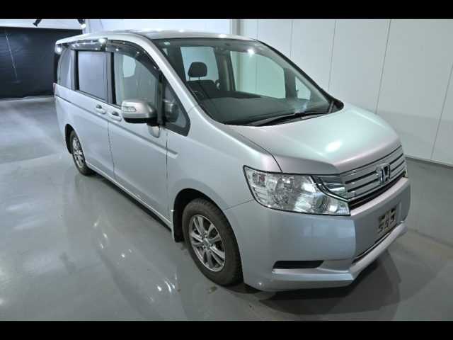 HONDA STEP WAGON 2012