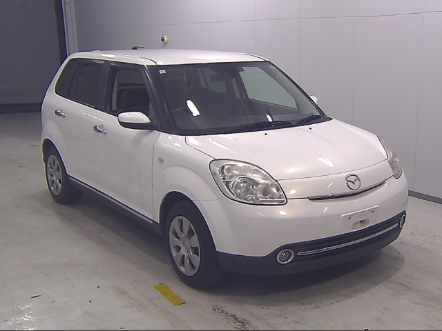 MAZDA VERISA 2011