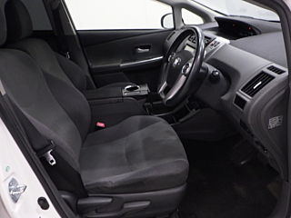 TOYOTA PRIUS ALPHA 2014