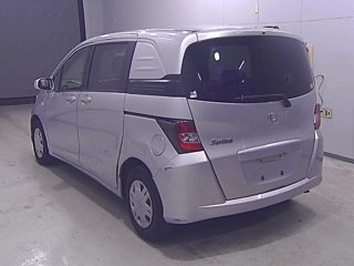 HONDA FREED 2011