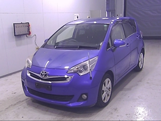 TOYOTA RACTIS 2015