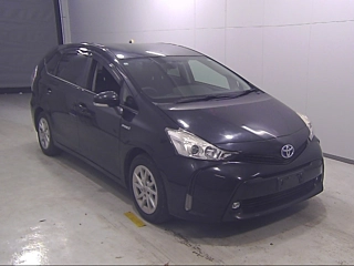 TOYOTA PRIUS ALPHA 2015
