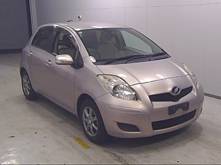 TOYOTA VITZ 2011