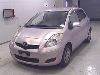 TOYOTA VITZ 2011