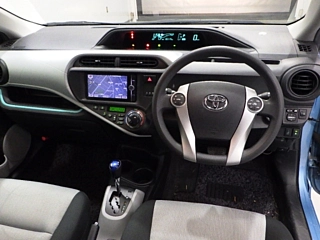 TOYOTA AQUA 2012