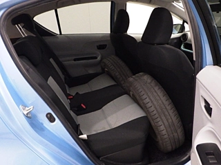 TOYOTA AQUA 2012