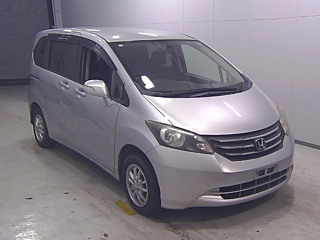 HONDA FREED 2010