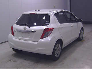 TOYOTA VITZ 2012