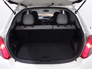 TOYOTA VITZ 2012