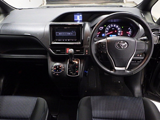 TOYOTA VOXY 2015