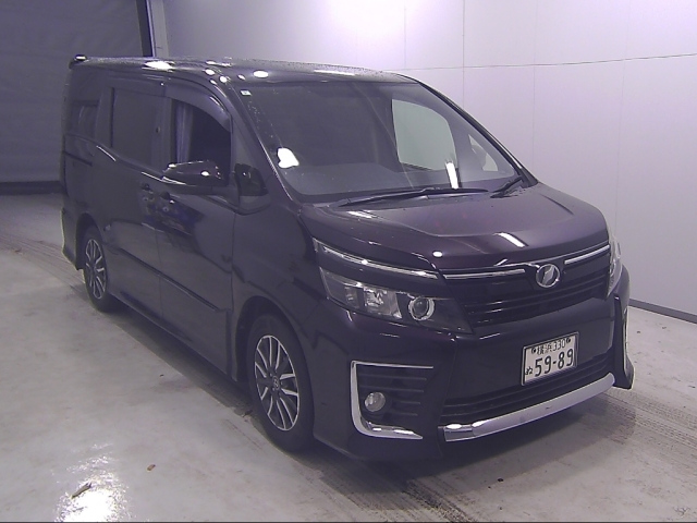 TOYOTA VOXY 2015