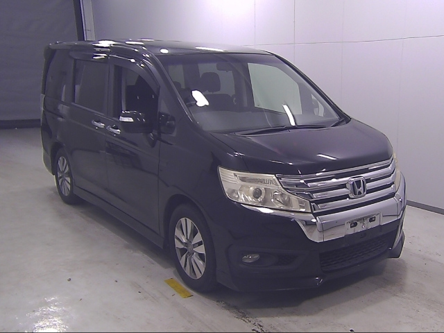 HONDA STEP WAGON 2013