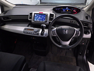 HONDA FREED 2012