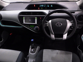 TOYOTA AQUA 2012