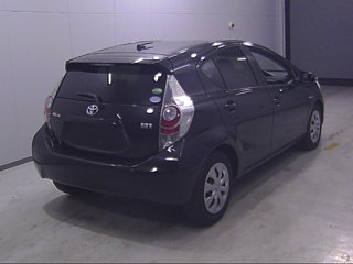 TOYOTA AQUA 2012