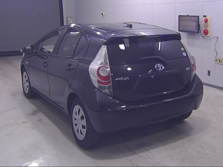 TOYOTA AQUA 2012