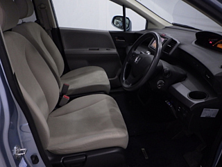 HONDA FREED 2010