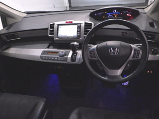 HONDA FREED 2012