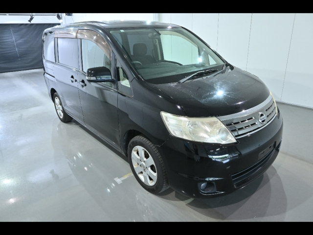 NISSAN SERENA 2010