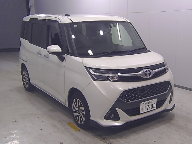TOYOTA TANK 2017