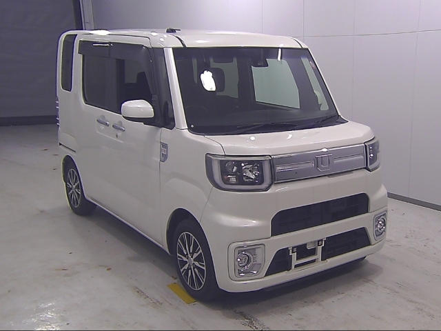 DAIHATSU WAKE 2016