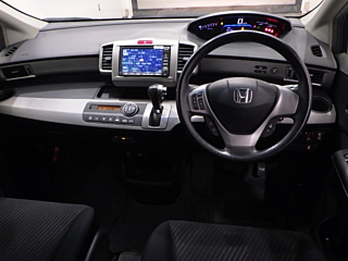 HONDA FREED 2012