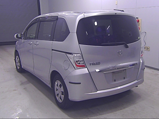 HONDA FREED 2012