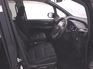 TOYOTA VOXY 2014