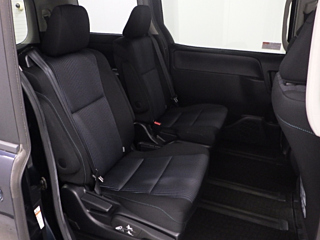TOYOTA VOXY 2014