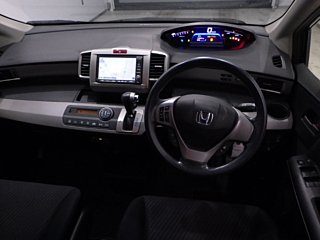 HONDA FREED 2012