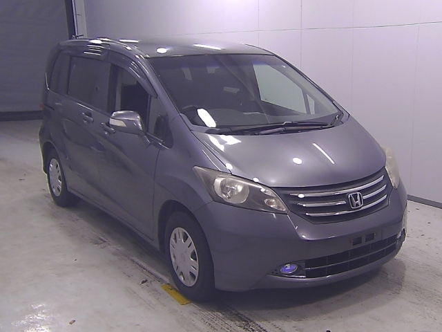 HONDA FREED 2010
