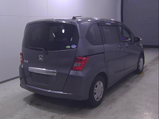 HONDA FREED 2010