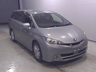 TOYOTA WISH 2010