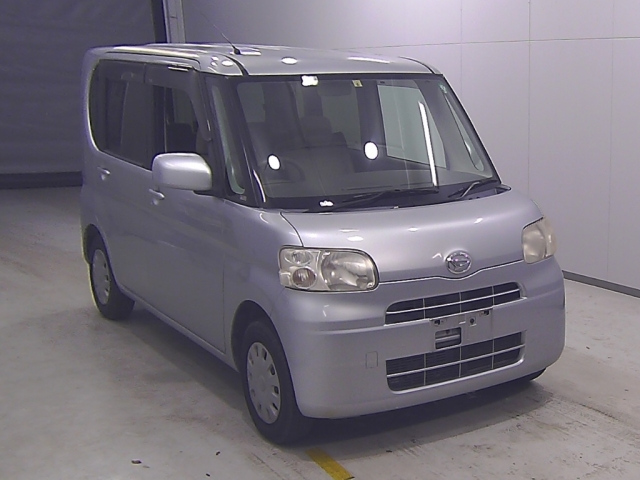 DAIHATSU TANTO 2008