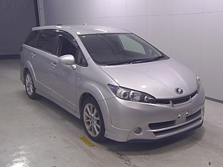 TOYOTA WISH 2010