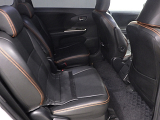 TOYOTA WISH 2010