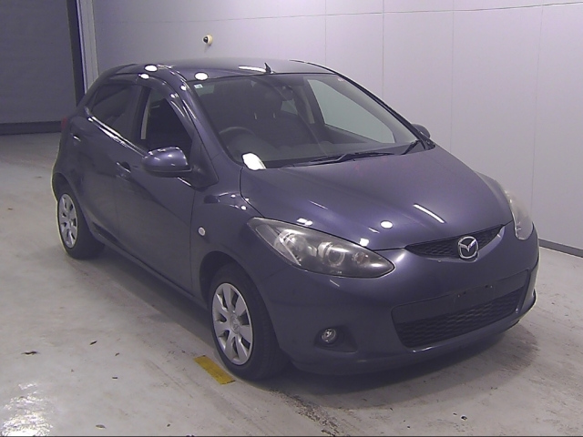 MAZDA DEMIO 2010