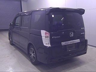 HONDA STEP WAGON 2010