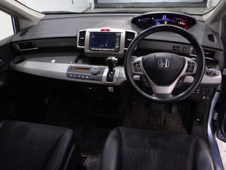 HONDA FREED 2012
