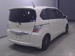 HONDA FREED 2013