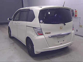HONDA FREED 2013