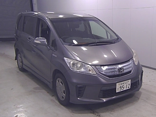HONDA FREED 2013