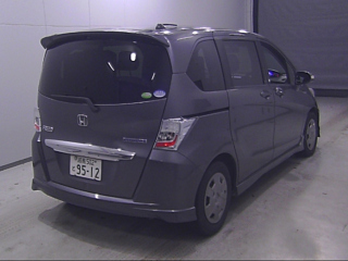 HONDA FREED 2013